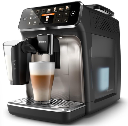Philips Serie 5400: Kaffeevollautomat mit LatteGo, 12 Spezialitäten, 4 Profile, Display, Chrom (EP5447/90)